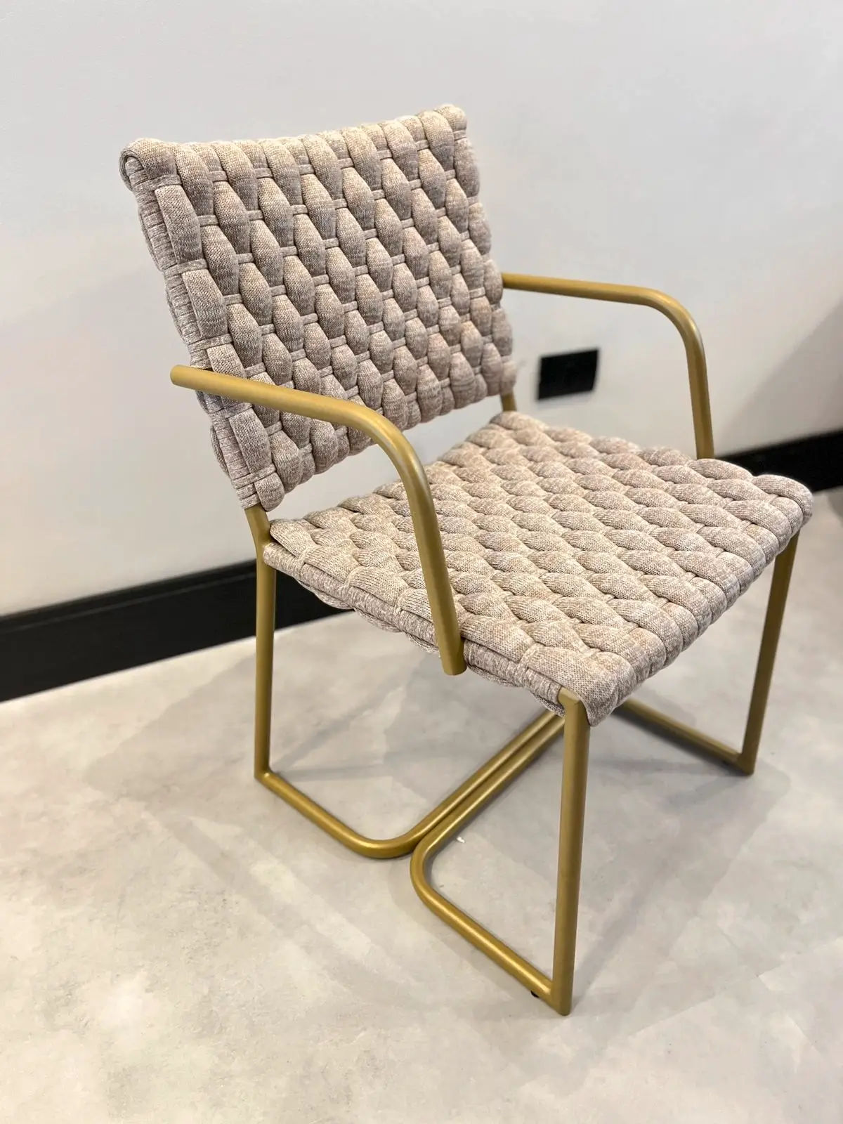 Cadeira com braço Dourado